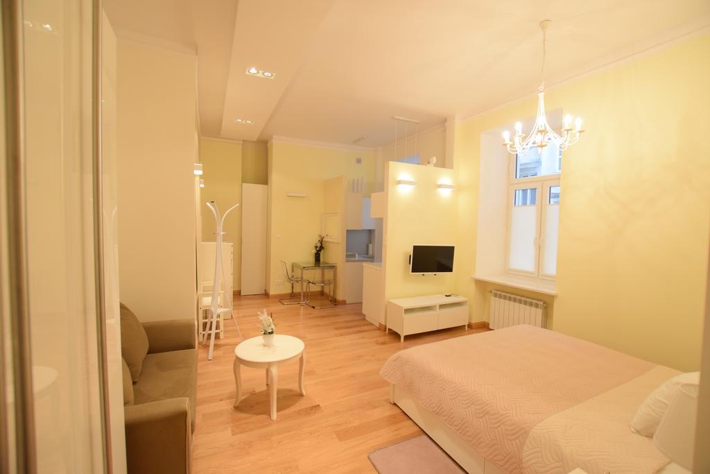 Elegant Apartment Foksal 华沙 外观 照片