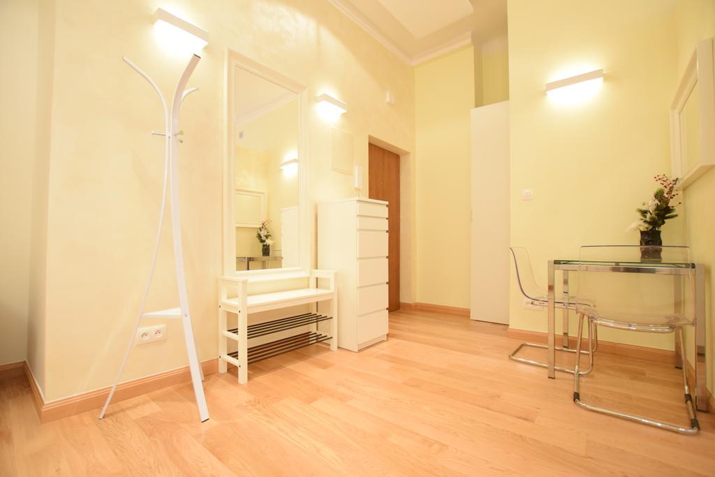 Elegant Apartment Foksal 华沙 外观 照片