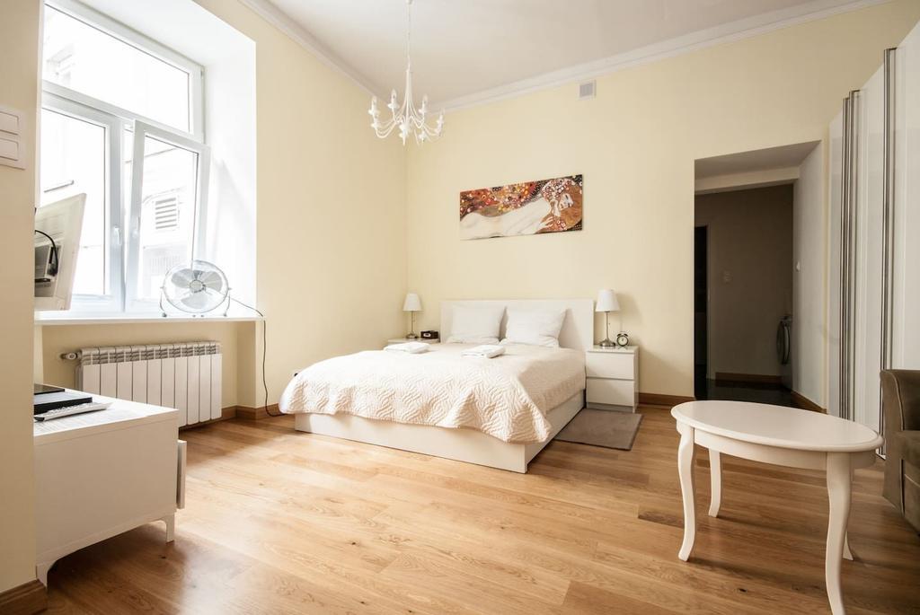 Elegant Apartment Foksal 华沙 外观 照片